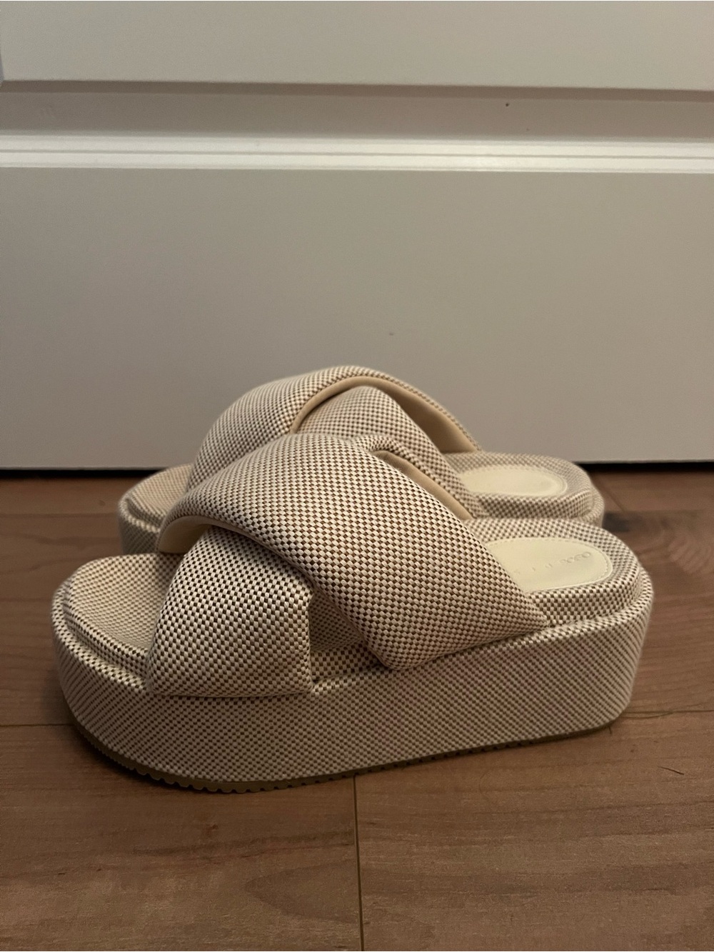 Asos platform sandals NEVER WORN SIZE 6